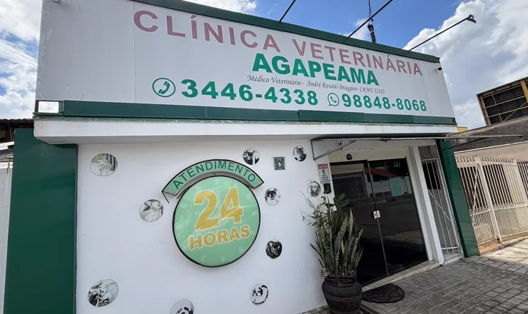 Fachada da Clínica Veterinária Agapeama na Rua Maceió